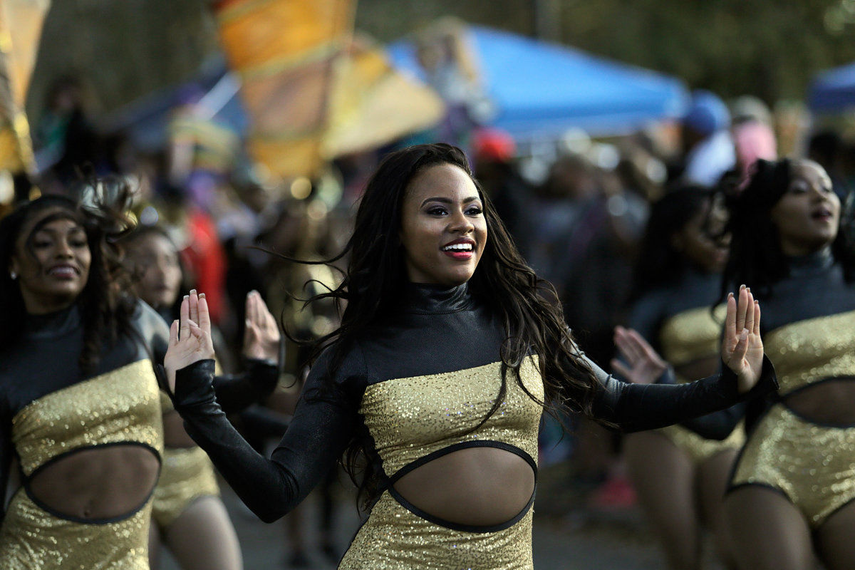 Mardi Gras fun on Sunday: Our favorite photos